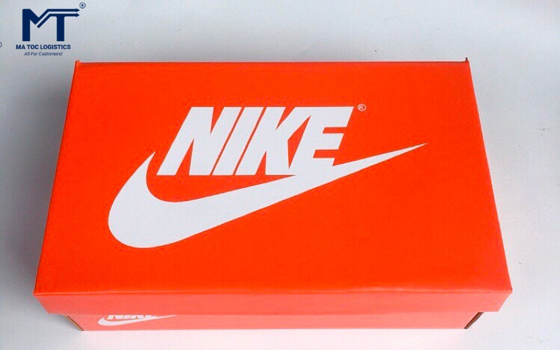 Nhận biết giày auth và fake qua hộp giày