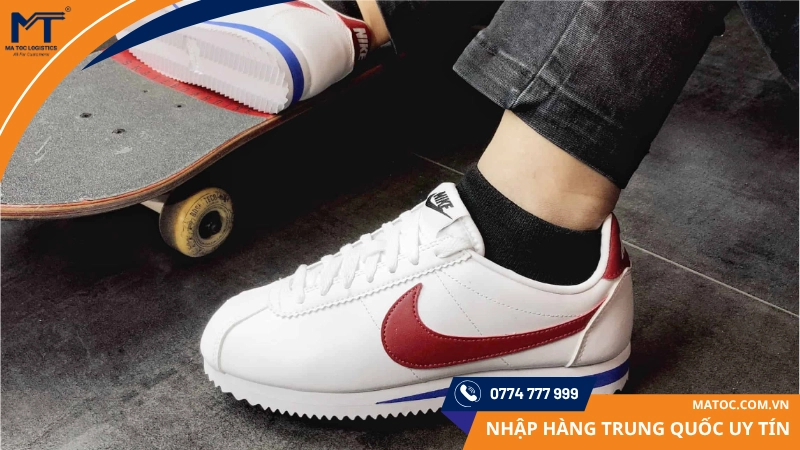 Nên mua giày Nike chính hãng