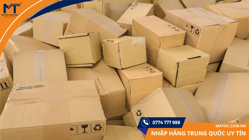 Lượng hàng hóa tăng đột biên chính là 1 trong những nguyên nhân khiến tình trạng tắc biên diễn ra Lượng hàng hóa tăng đột biên chính là 1 trong những nguyên nhân khiến tình trạng tắc biên diễn ra