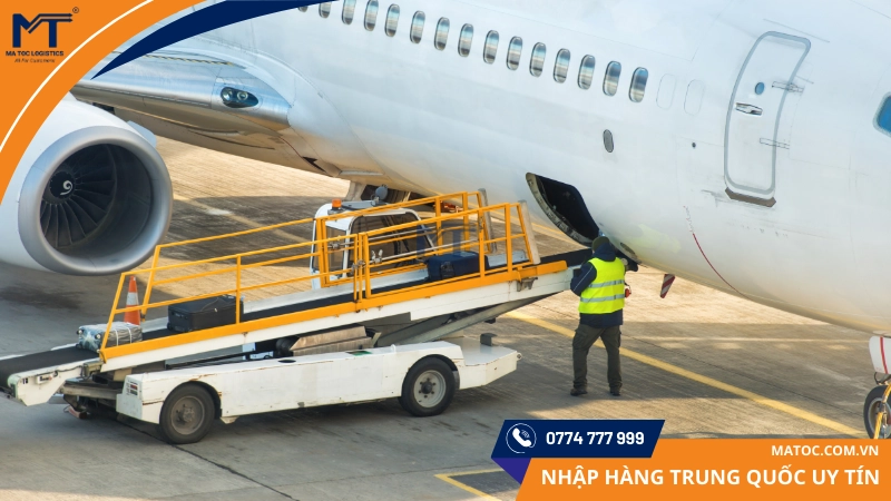 Vận chuyển hàng hóa Trung Quốc bằng đường hàng không có tốc độ nhanh nhưng chi phí khá đắt Vận chuyển hàng hóa Trung Quốc bằng đường hàng không