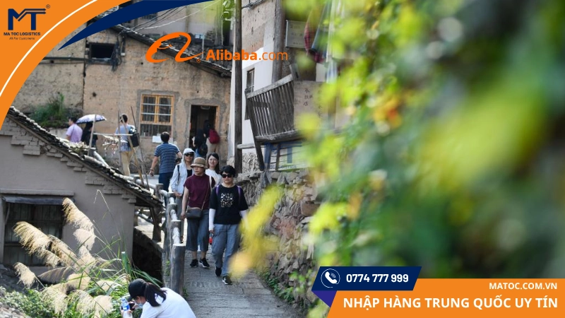 Phân khúc khách hàng chiến lược của Pinduoduo là tập trung vào những người có thu nhập thấp Phân khúc khách hàng chiến lược của Pinduoduo là tập trung vào những người có thu nhập thấp