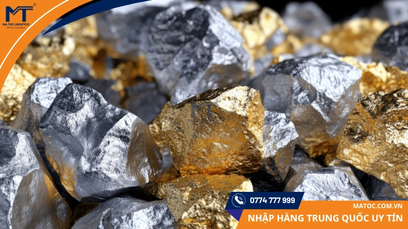Có thể gửi tiền tệ, đá quý nhưng không được vượt quá hạn mức Có thể gửi tiền tệ, đá quý nhưng không được vượt quá hạn mức